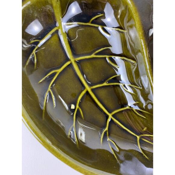 Royal Haeger Green Divided Serving Dish Handle Leaf Pattern 849-H Vintage READ - Picture 2 of 7